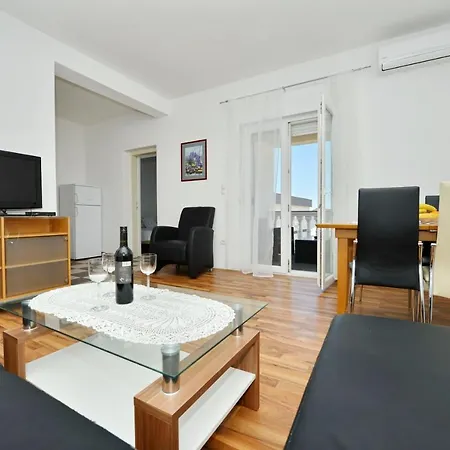 Appartement Apartments L&R Bibinje