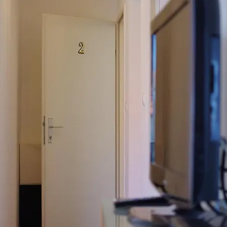L&r Apartment *