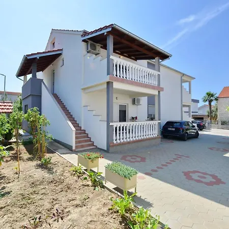 Apartments L&R Bibinje Daire *